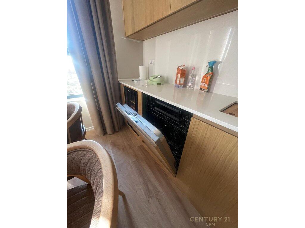 Apartament me qira 2+1+2 me post parkimi – Rruga Jordan Misja