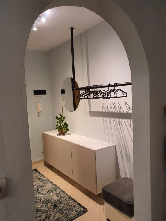 🏠🔑APARTAMENT ME QIRA, 1+1! 📍Rruga Ali Visha, Qyteti Studenti