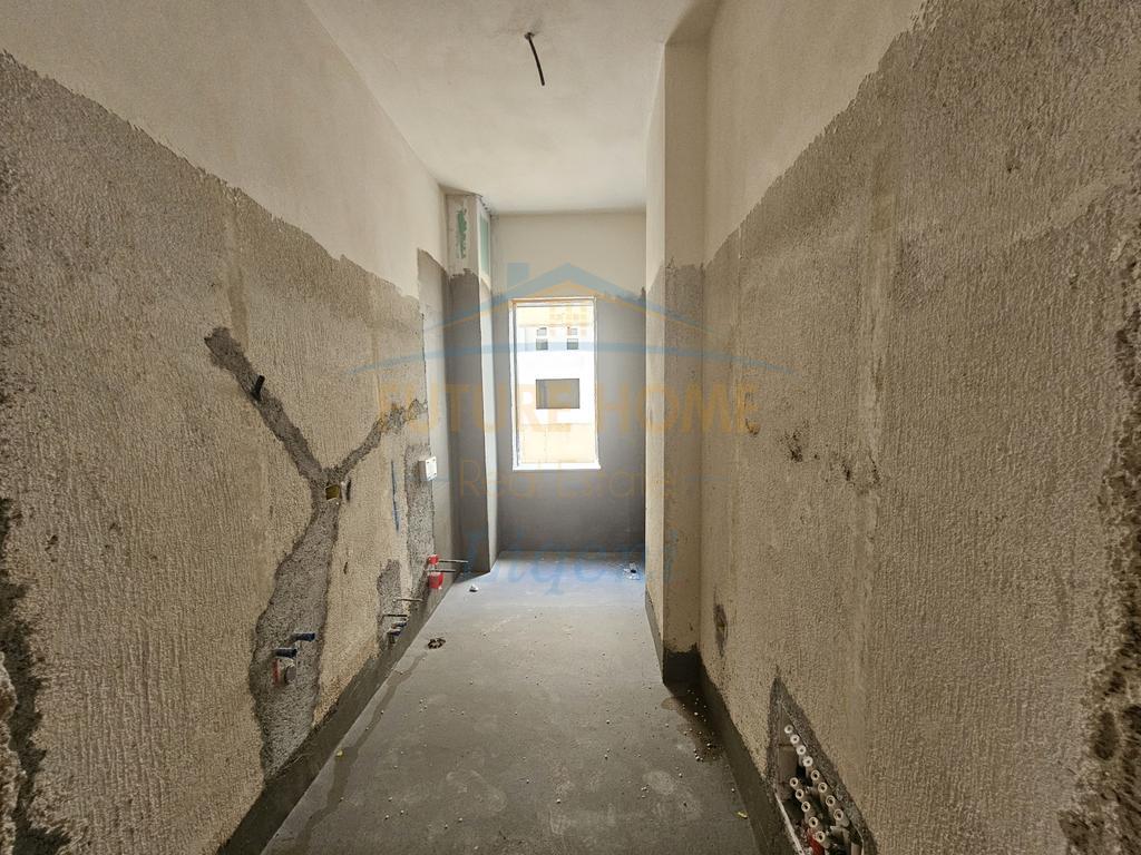 Shitet, Apartament 2+1+2, Kompleksi Univers City, Tiranë.