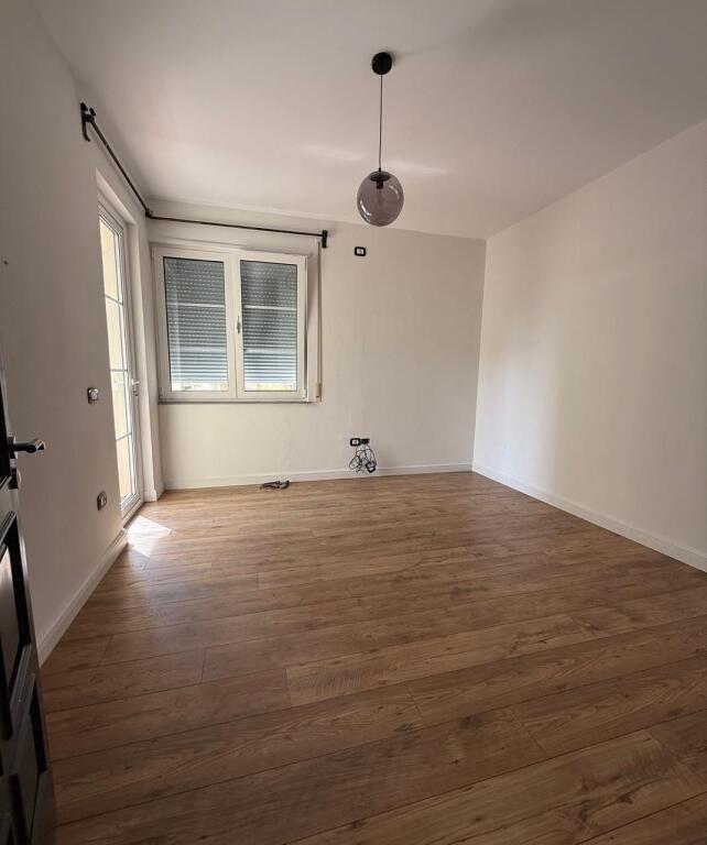 APARTAMENT ME QERA 2+1+2 KOMUNA E PARISIT 850 EURO