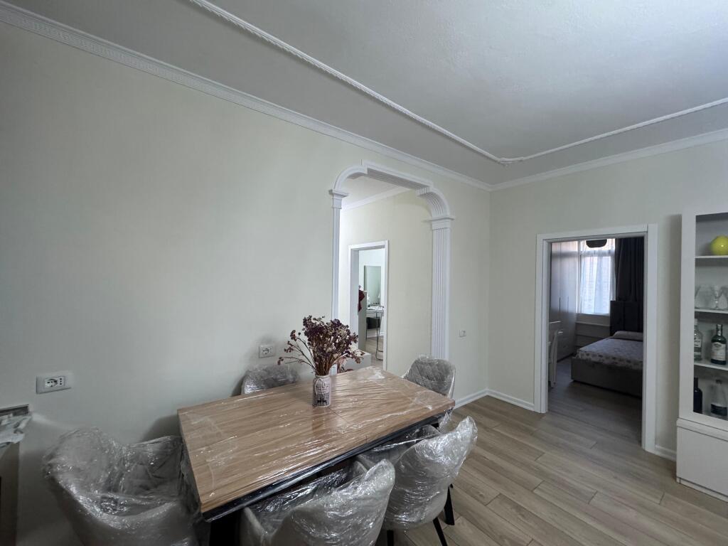 Appartamento 3+1 in affitto Di fronte al Tribunale Distrettuale, Tirana 📍