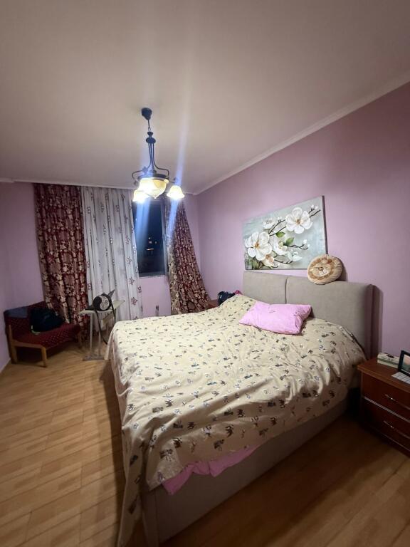 Apartament 2+1 me qira ne Pazari i Ri, Tiranë