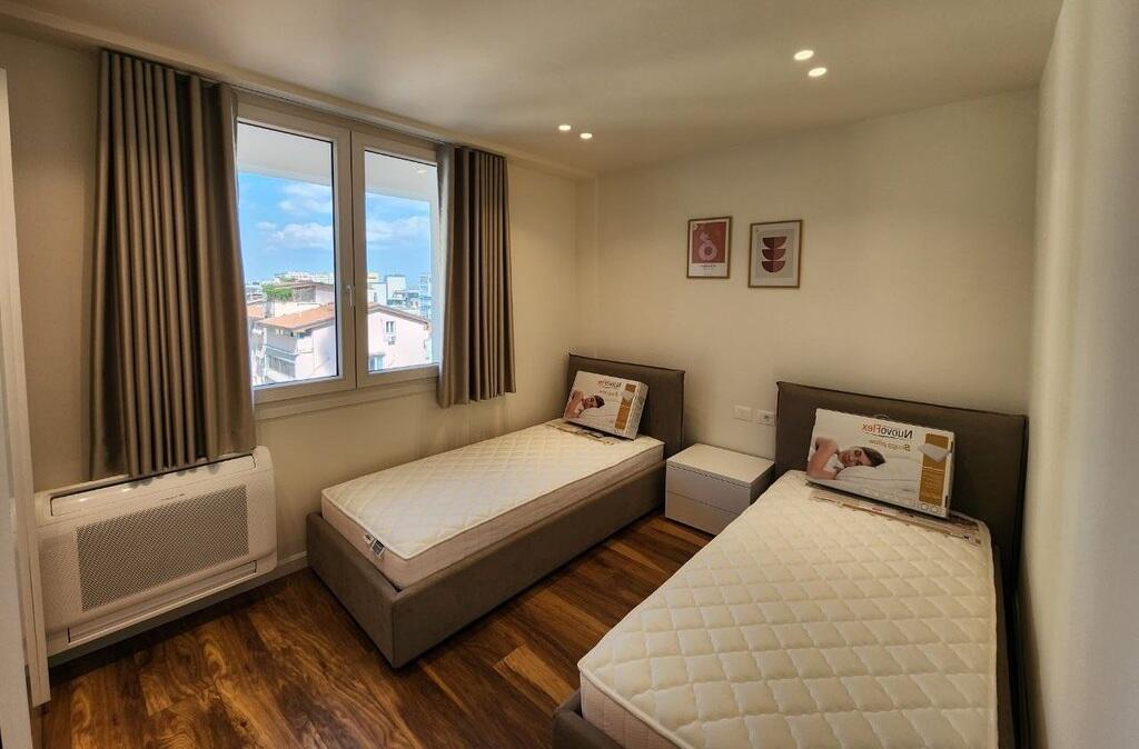 APARTAMENT DUPLEKS PER QIRA TEK SHESHI SKENDERBEJ