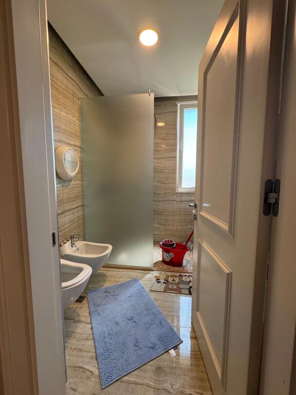 APARTAMENT 2+1 ME QIRA TEK ISH FUSHA E AVIACIONIT