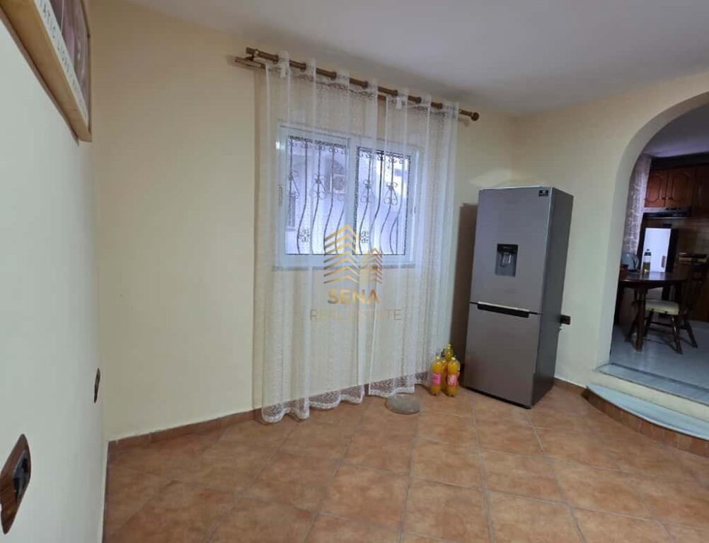Qira,Hyrje Private,1+1+bllk, Kinostudio, 50.000 ALL/Muaj i Diskutueshem