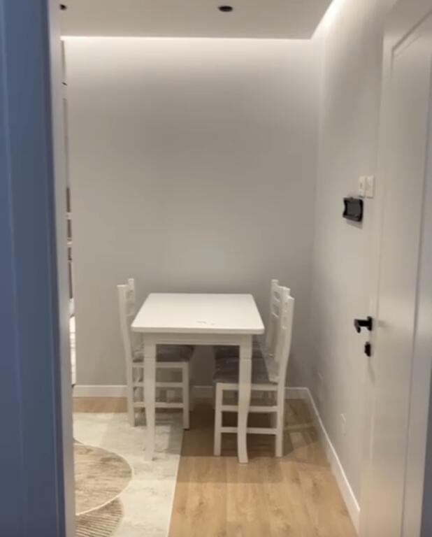 Apartament 1+1 me qira tek Rruga e Elbasanit!