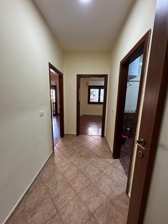 ZYRE ME QERA 118 M2 KOMUNA E PARISIT 75.000 LEKE