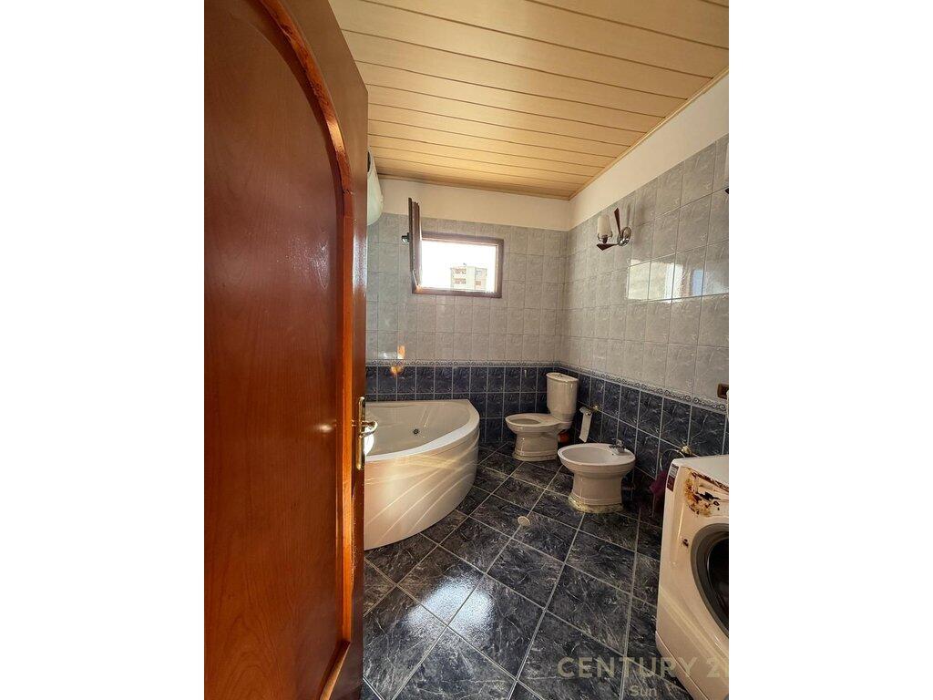 🏡 Vilë 4+2 në Shitje – Don Bosco, Tiranë