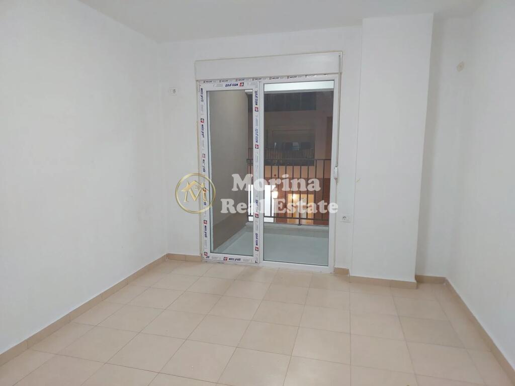 Appartamento 2+1, 5 Maggio, 450 Euro/Mese