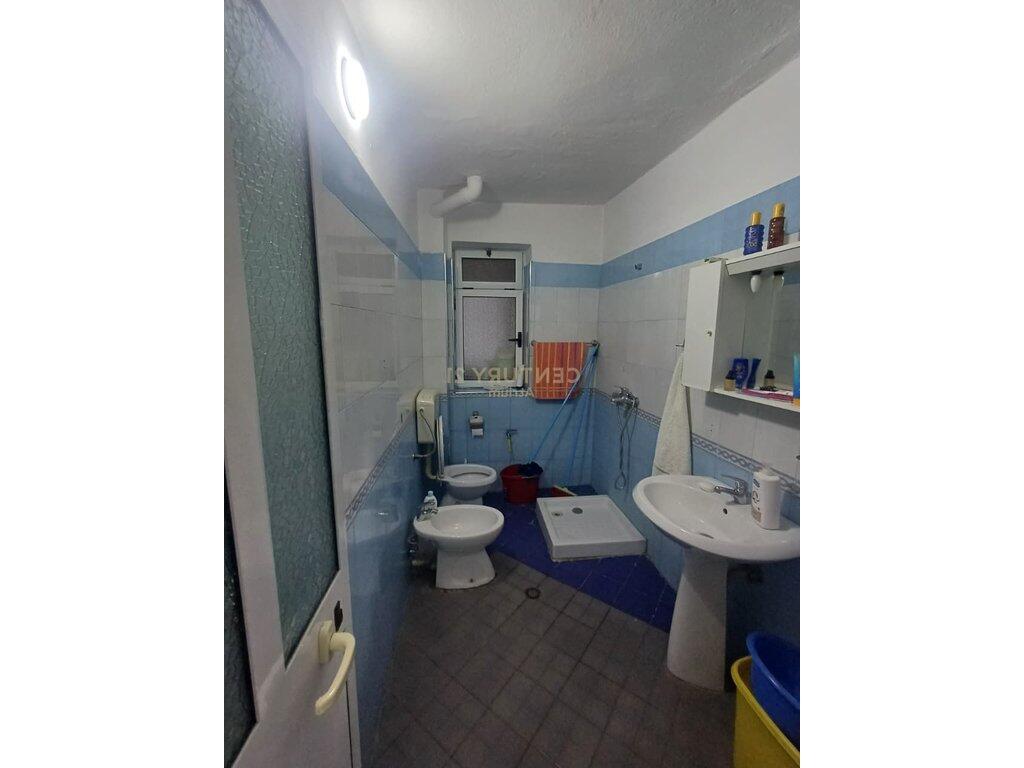 SHITET APARTAMENT 2+1 PRANE SHKOLLES "NIKET DARDANI" 125,000 €