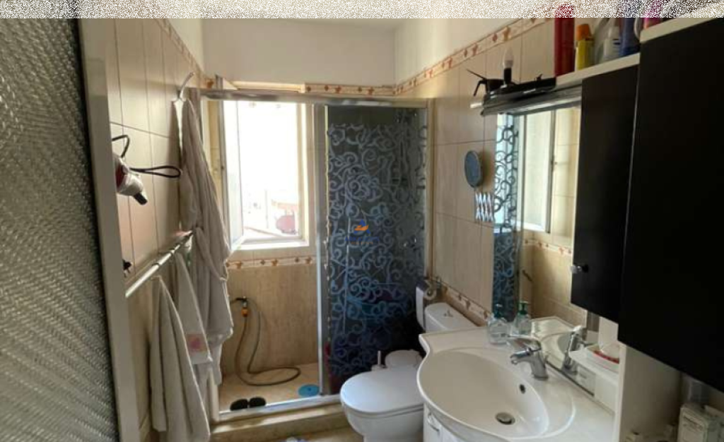 JEPET APARTAMENT ME QERA 1+1 "RRUGA FORTUZI" 800 EURO(CMIMI I DISKUTUESHEM)