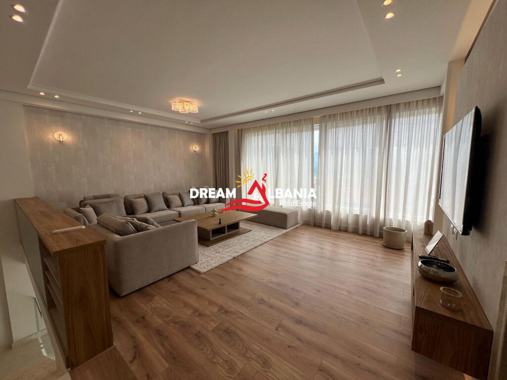 Vile 3-Kateshe me Pishine Private me Qera, Prane Rezidenca Kodra e Diellit ne Tirane (ID 4251427)