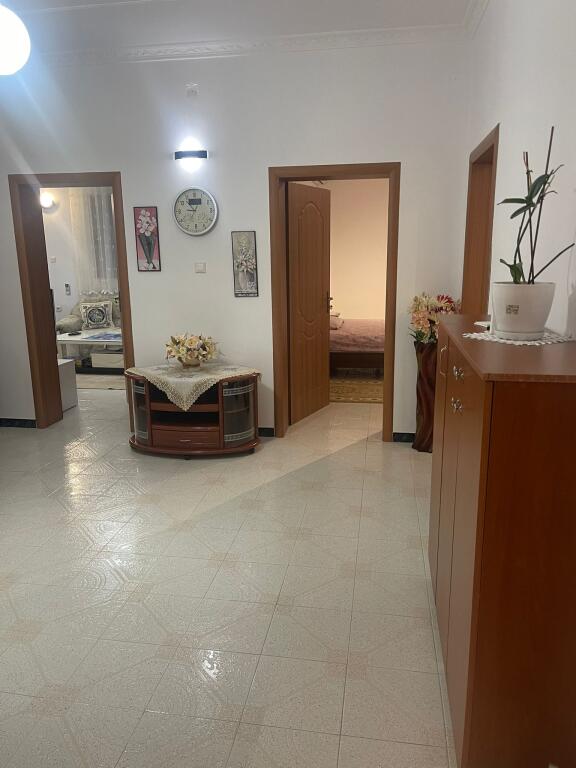 Apartament 2+1 me qira në Qytet Studenti, Tiranë