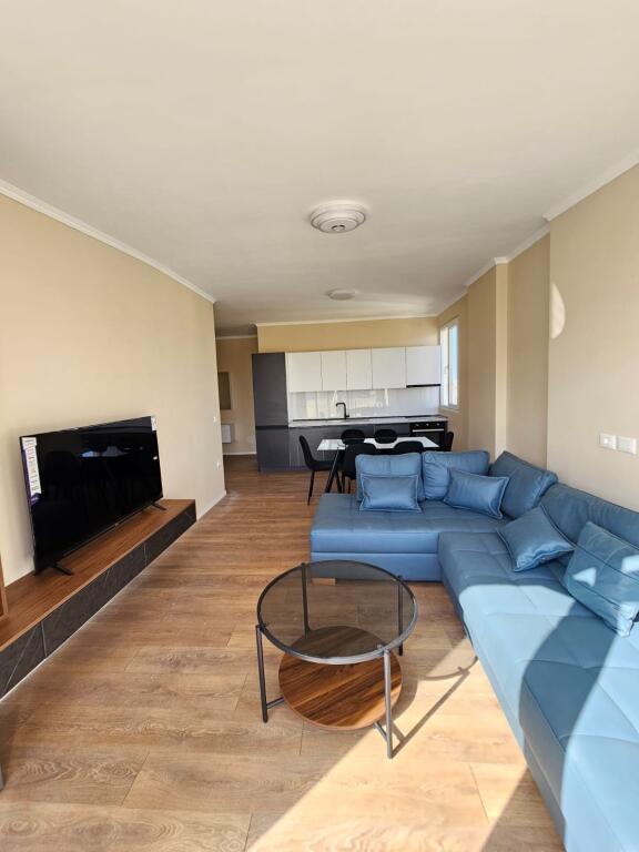 SHITET APARTAMENT 2+1 NE PLAZHIN ILIRIA PRANE HOTEL FLORIDA