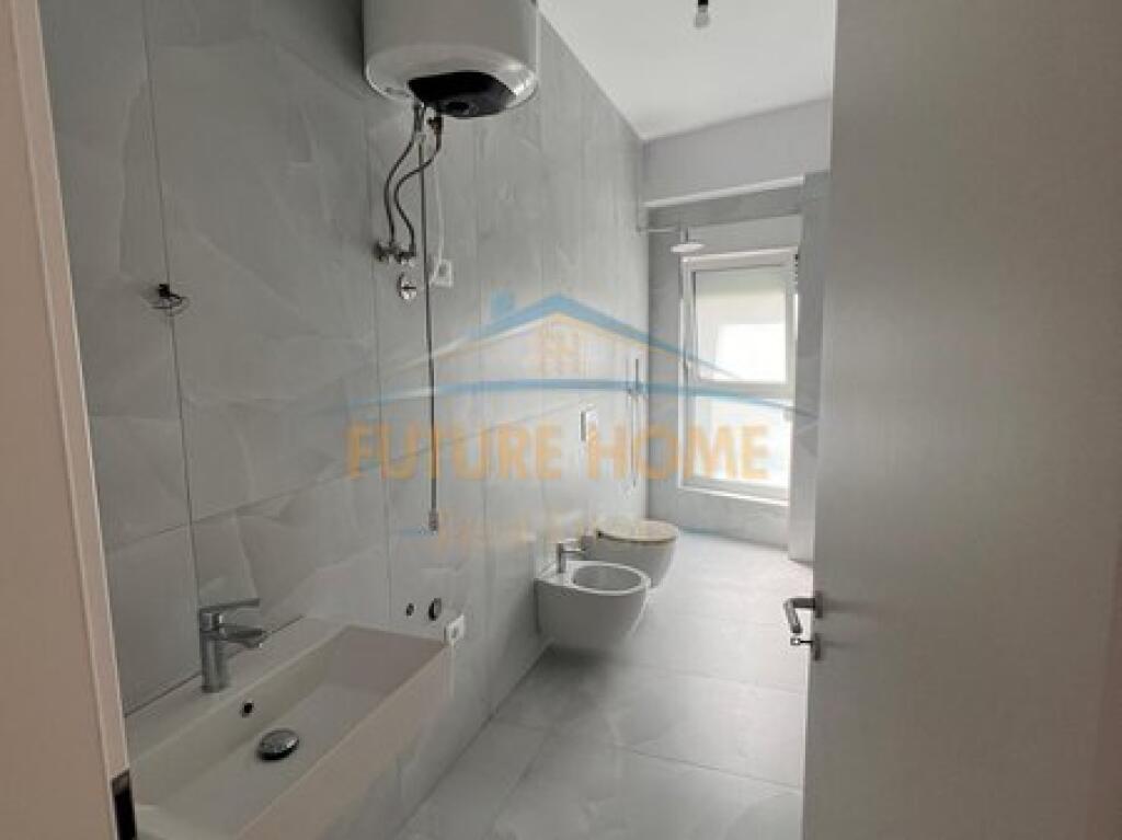 Shitet, Apartament 1+1, Ali Demi, Tiranë.