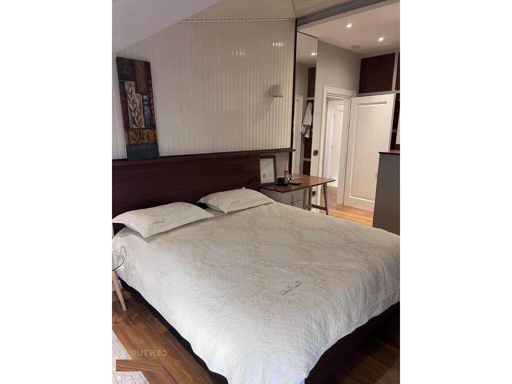 PENTHOUSE ME QERA  NE QENDER PRANE MINISTRISE SE DREJTESISE!