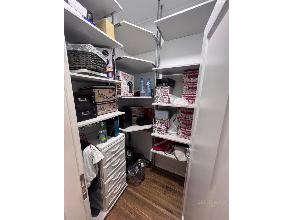 PENTHOUSE LUKSOZ NE QENDER PRANE MINISTRISE SE DREJTESISE! 2,500 € /Muaj