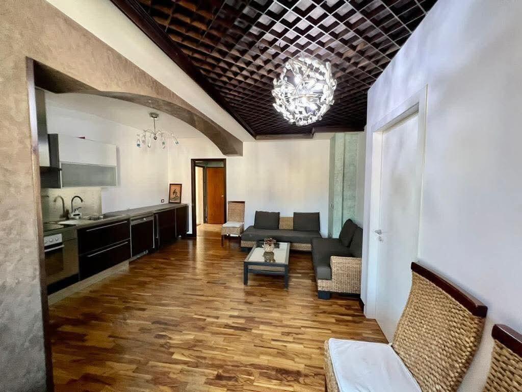 Bllok, shesim apartament 2+1