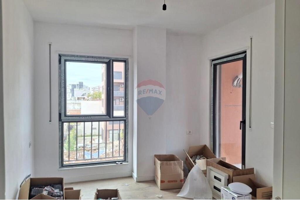 Apartament - Për Shitje - Rruga Qemal Stafa, Tiranë (ID: 530181010-2282)