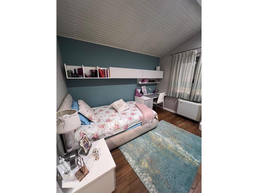 PENTHOUSE ME QERA  NE QENDER PRANE MINISTRISE SE DREJTESISE!