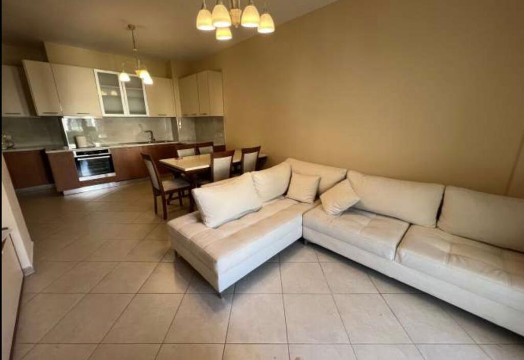 🏠 Apartment for rent – 2+1+2, Zogu i Zi (opposite Ring Center)