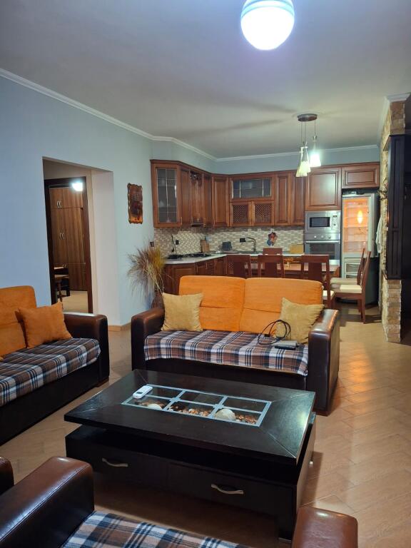 Apartament 2+1 me qira ne zonen e Astirit