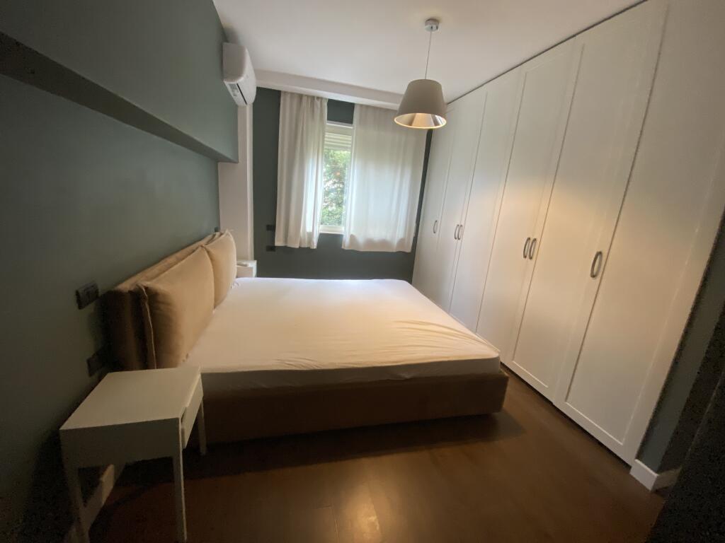 2+1,i mobiluar rruga peti liqeni i thate,cmimi 500 euro