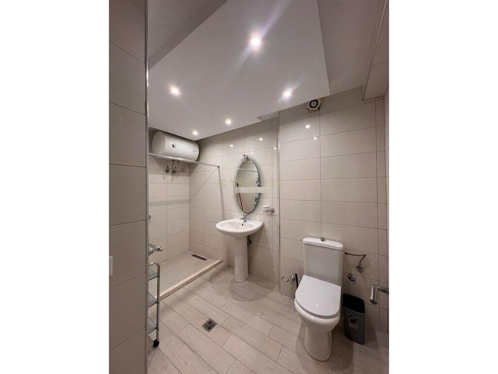 OFROHET APARTAMENT 3+1+2 NË QENDËR, PRANË PIAZZËS