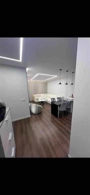 Qera, Apartament 1+1, 5 Maj 600 euro/muaj