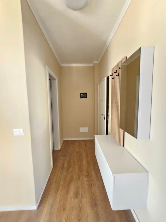 SHITET APARTAMENT 2+1 NE PLAZHIN ILIRIA PRANE HOTEL FLORIDA
