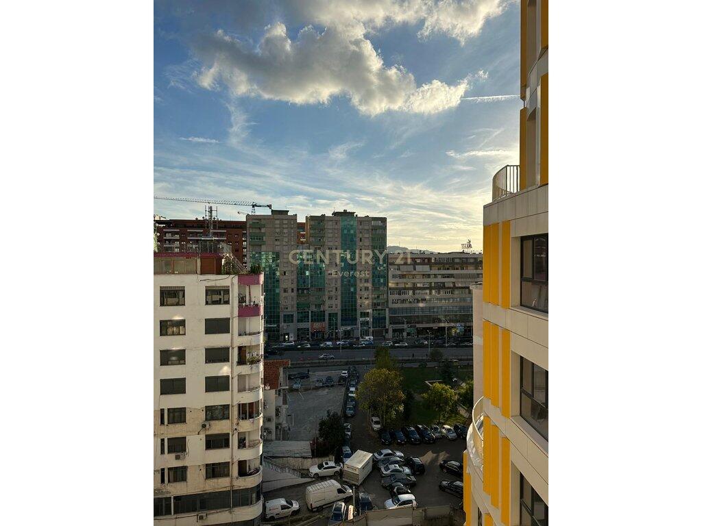 ZOGU I ZI, APARTMENT 2+1+PARKING FOR RENT
