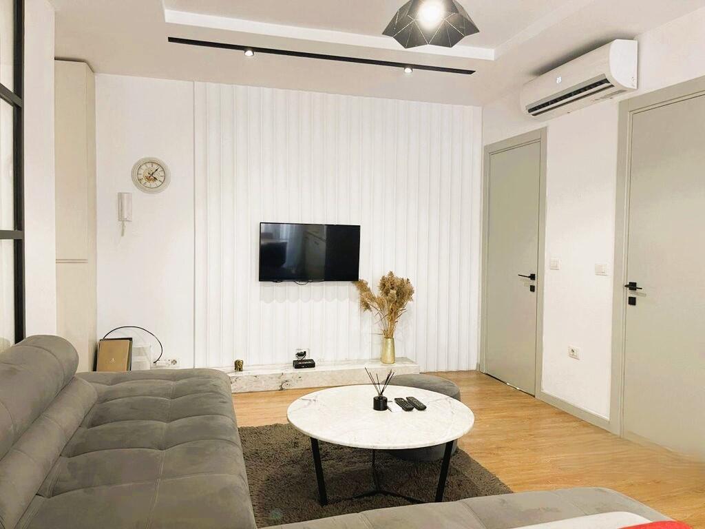 Apartament 2+1 me qera prane Kodres se Diellit.