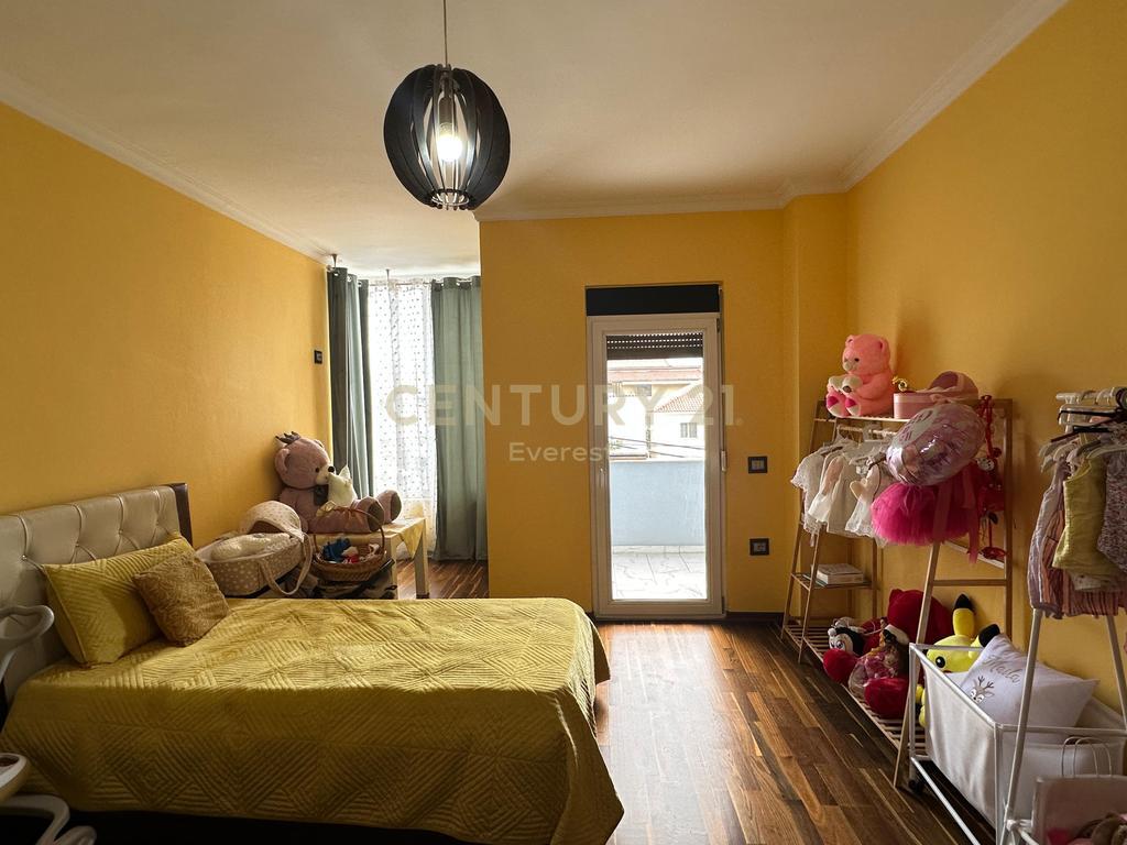 🏡 Yzberisht – Apartment 3+1+2 for sale (with possibility to divide into two housing units)