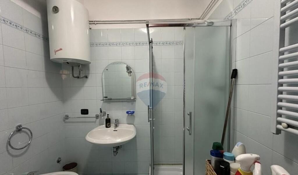QIRA – Apartament 2+1 në Qendër, Tiranë