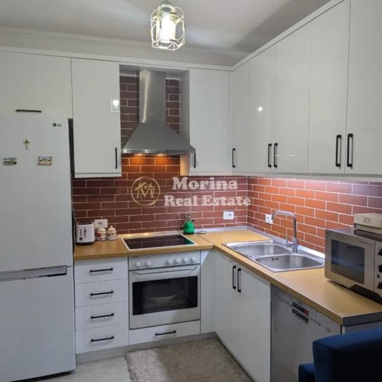 Apartament 1+1, Rruga Aleksandër Kondo, Fresku, 400 Euro/muaj