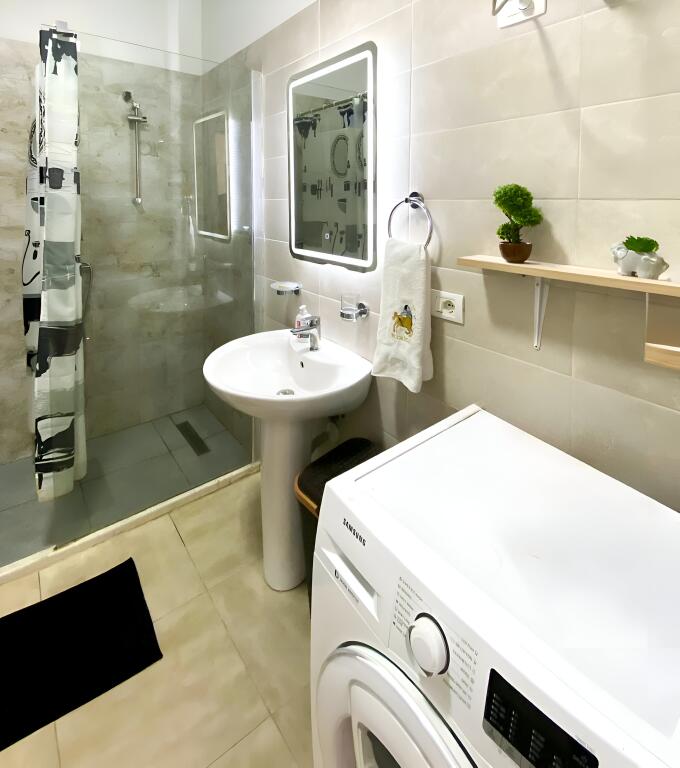 For rent 2+1 in the Mangalem Complex, Ali Dem
