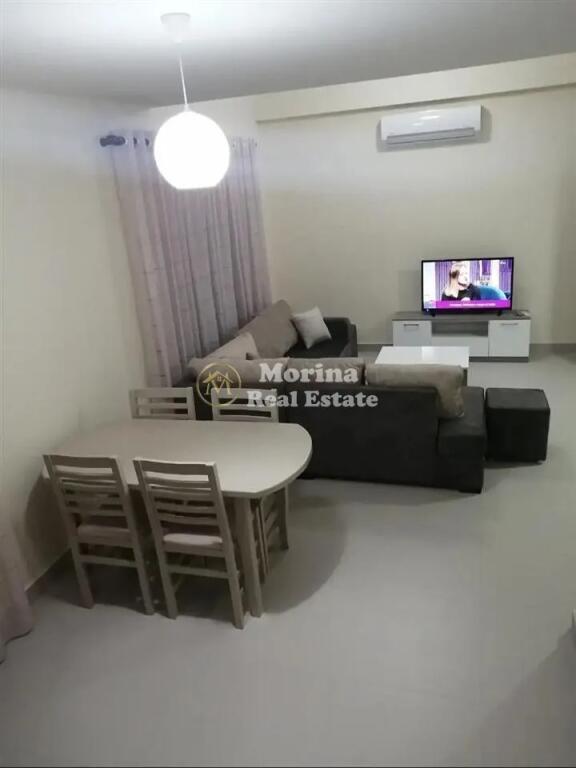 Qera, Hyrje Private 2+1, Komisariati 4,  450 euro/muaj