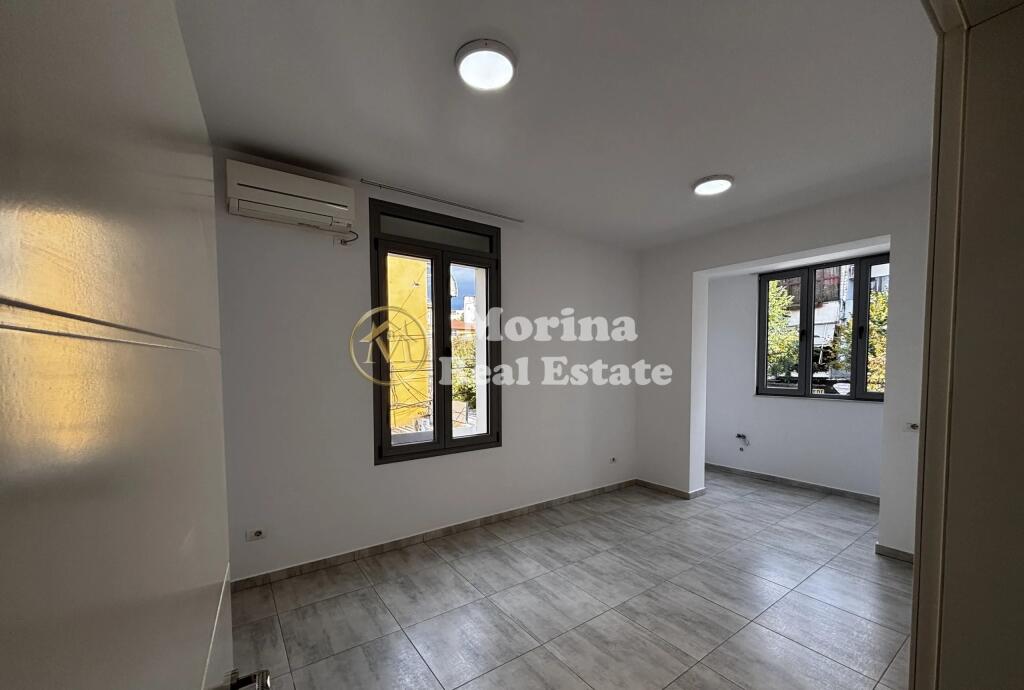 Ambient Biznesi, te Medreseja, Rruga e Dibres, 500 euro/muaj