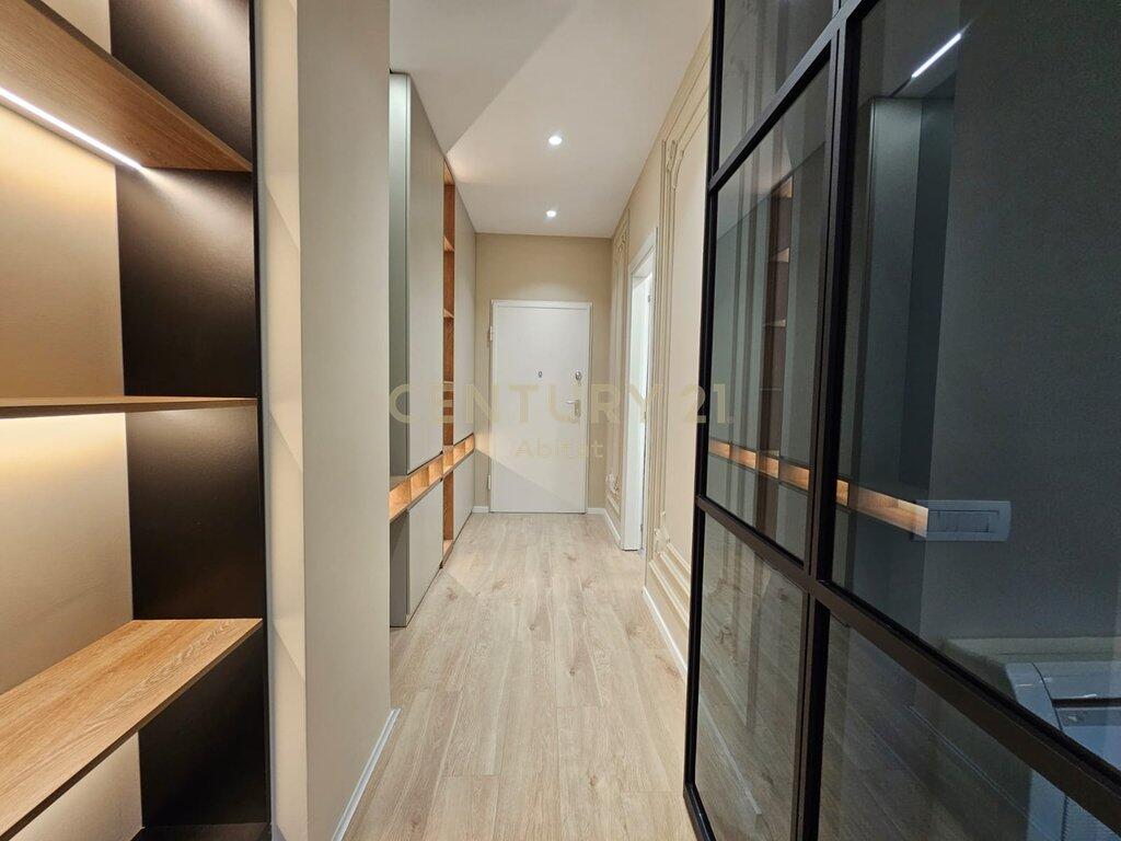 ✨ Apartament luksoz 2+1 me qira në Rrugën e Barrikadave, Tiranë