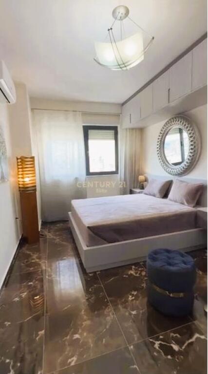 JEPET ME QIRA, APARTAMENT 1+1+POST PARKIMI TEK RRUGA E DURRESIT