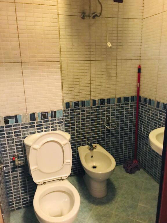 For rent apartment 3+1+3 at Komuna e Parisit