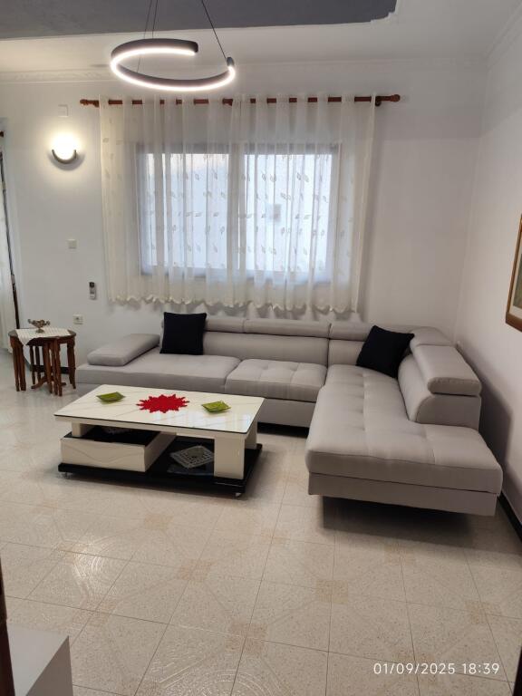 Apartament 2+1 me qira në Qytet Studenti, Tiranë