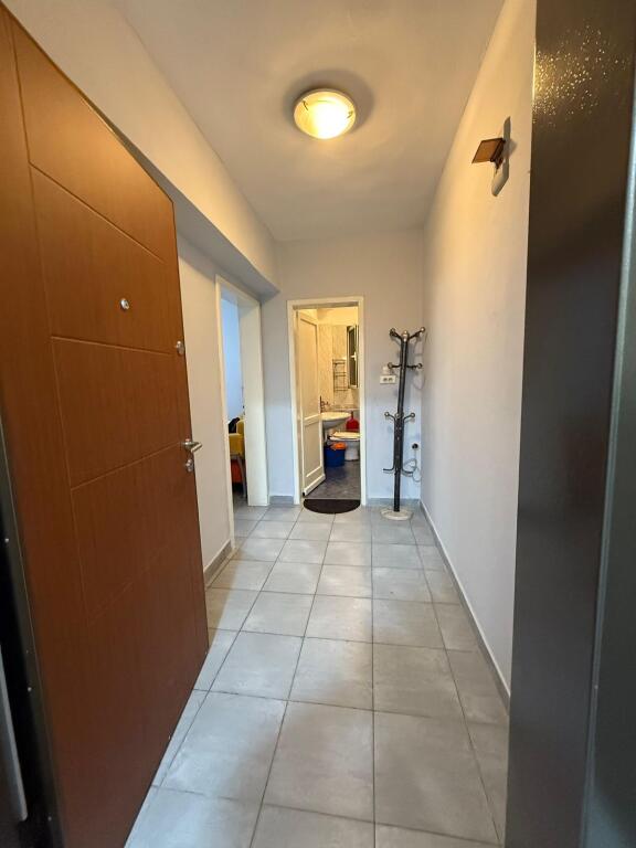 Apartament me qera 1+1