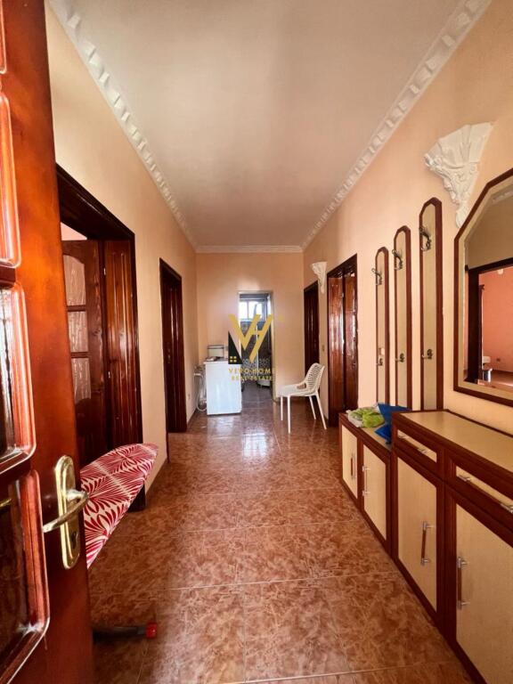 JEPET HYRJE 3+1 ME QERA TE SHALLVARET 1.500 EURO