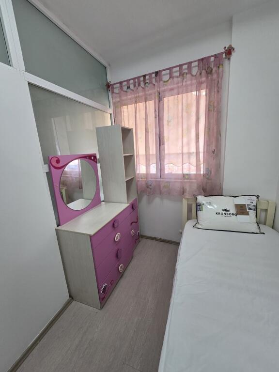 APARTAMENT ME QERA, PAZARI I RI