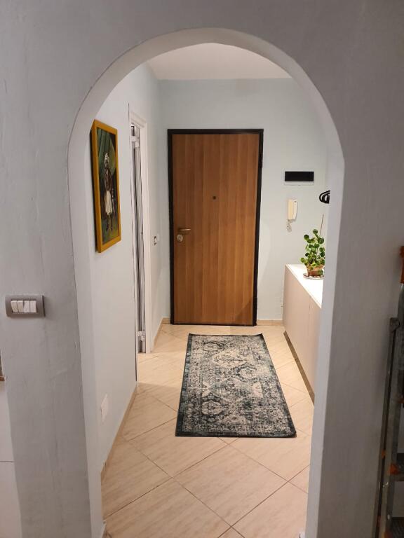 🏠🔑APARTAMENT ME QIRA, 1+1! 📍Rruga Ali Visha, Qyteti Studenti