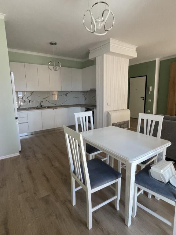 Jepet super apartament 2+1+2+parkim me qera ne Myslym Shyr