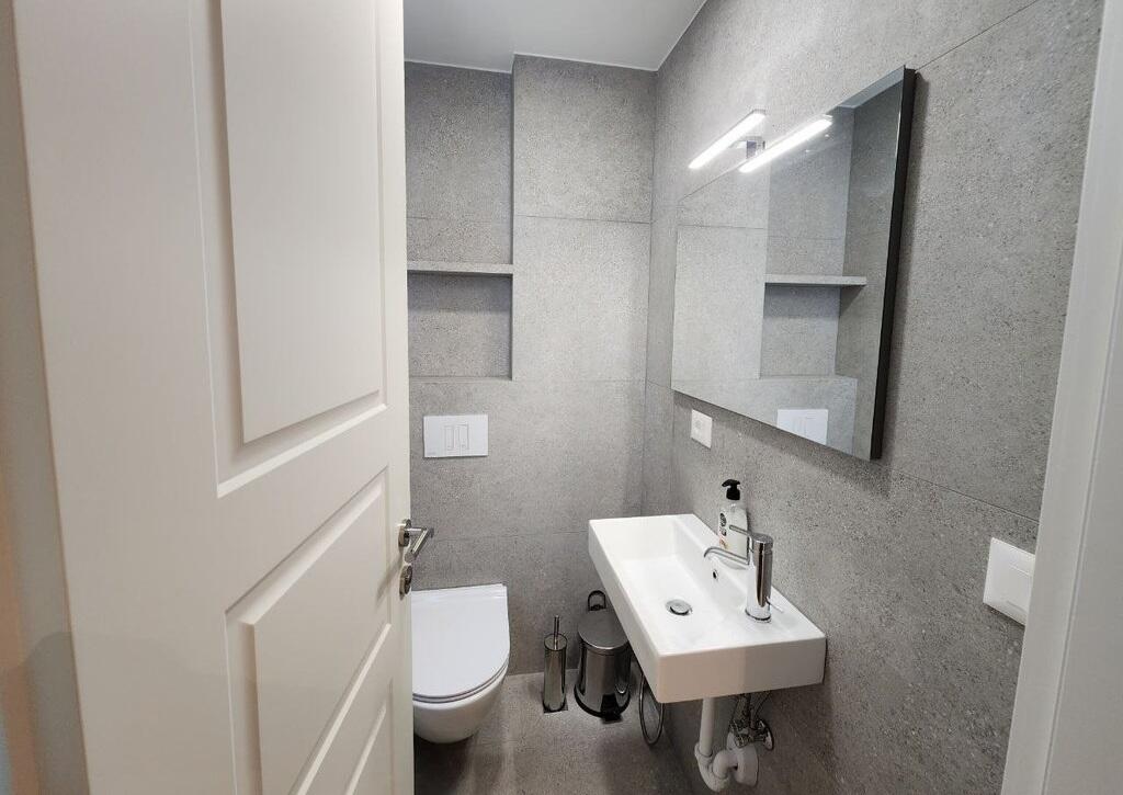 APARTAMENT DUPLEKS PER QIRA TEK SHESHI SKENDERBEJ