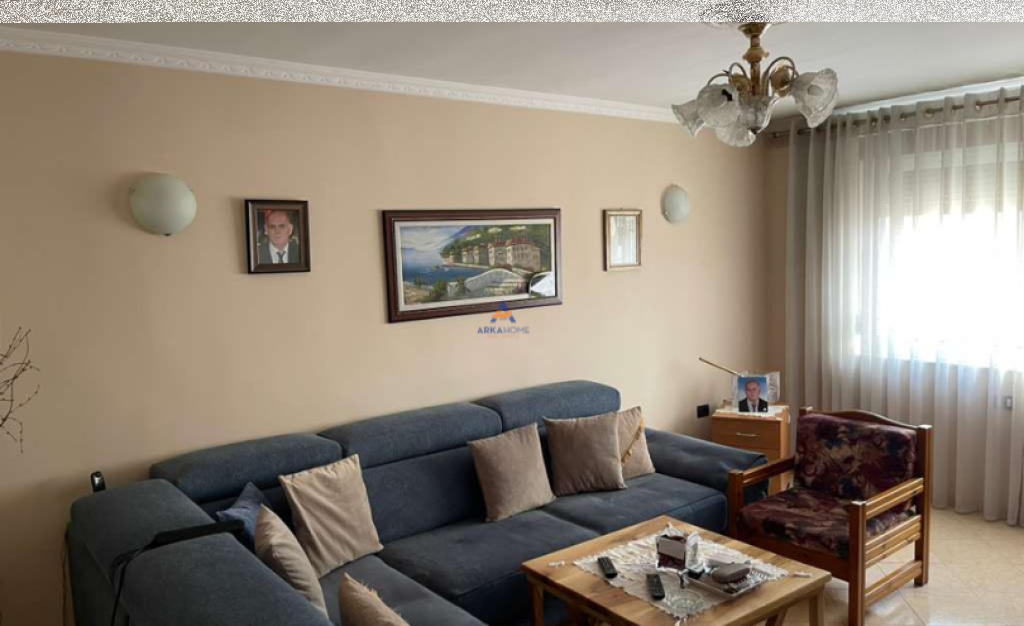 JEPET APARTAMENT ME QERA 1+1 "RRUGA FORTUZI" 800 EURO(CMIMI I DISKUTUESHEM)