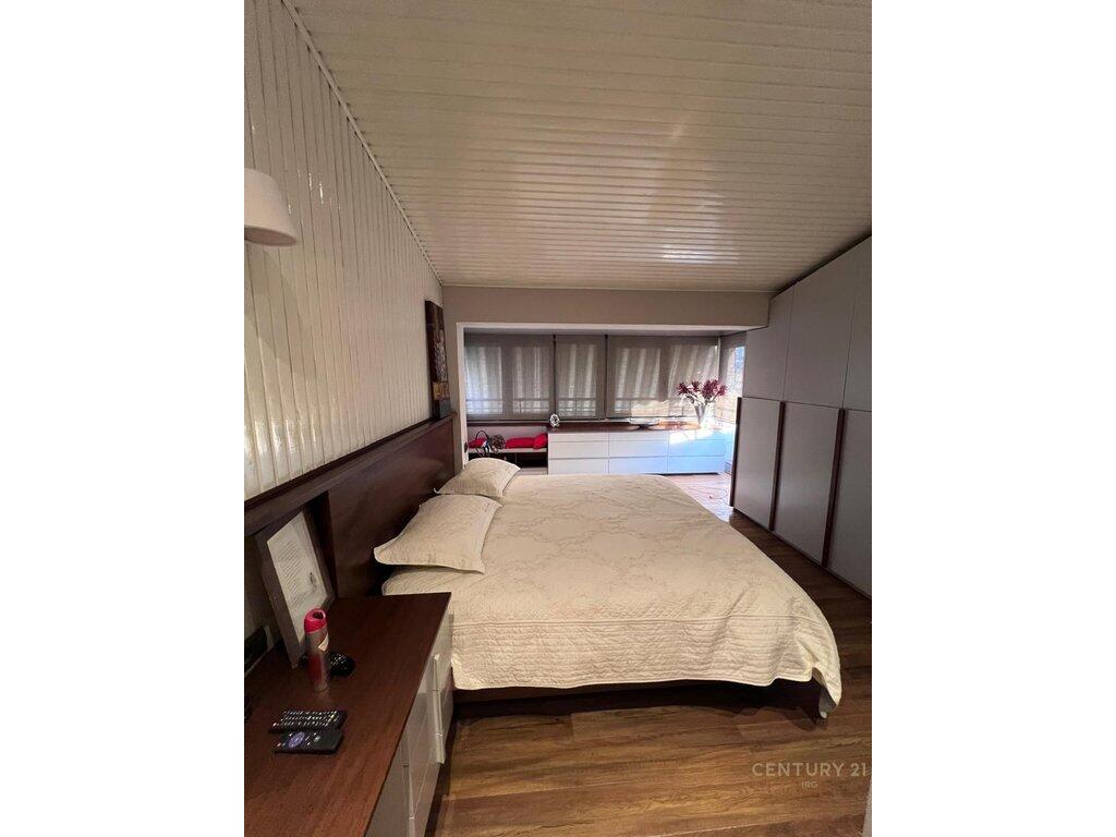 PENTHOUSE LUKSOZ NE QENDER PRANE MINISTRISE SE DREJTESISE! 2,500 € /Muaj